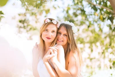 Book an evjf photo shoot in deauville with a fashion photographer. capture portraits and group shots on the iconic boards and beach. wheelchair accessible.