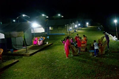 Reserve um acampamento de 1 noite em rishikesh com fogueira, música, trilha até cachoeira e refeições inclusas. viva a natureza perto de garhwal, a apenas 21 km de rishikesh.