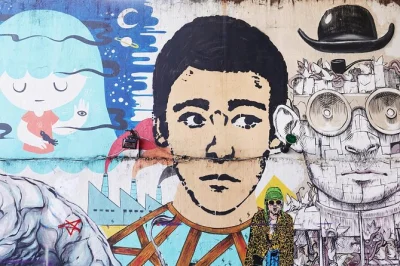 Descubre el arte urbano de buenos aires en palermo y colegiales con un guía local. sumérgete en los murales llenos de color y las historias que esconden en este paseo único.