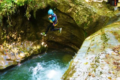 Experience canyoning at ecouges near grenoble—jumps, slides, big abseils, and free photos. book your canyon adventure in the vercors foothills now.