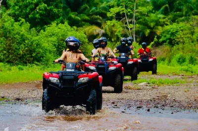 Erkunde manuel antonios regenwald auf atvs mit lokalem guide, schwimme in flusspools und genieße ein traditionelles costa-ricanisches mittagessen. inklusive abholung und snacks.