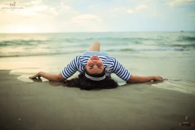 Immortalisez vos instants authentiques sur la plage de candolim avec un photographe local. séance de 45 minutes, 35 photos retouchées, et possibilité de changer de tenue dans des cabanes proches.