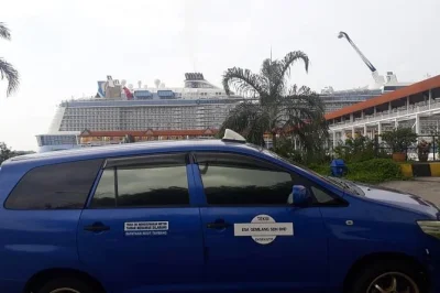 Descubre las batu caves, las torres petronas y la plaza merdeka en un tour privado con conductor local. incluye recogida en puerto, agua embotellada y horarios flexibles.