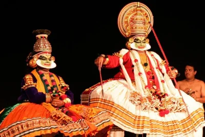 Assista a uma apresentação ao vivo de kathakali em kerala, veja de perto o ritual de maquiagem dos atores e evite filas com entrada rápida. inclui ingresso e acessibilidade.