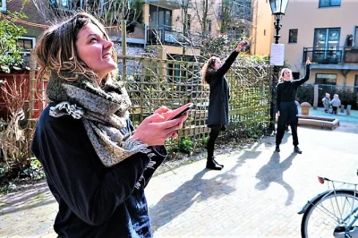 Discover eindhoven’s quirky side on a self-guided riddle tour. explore local streets, churches, and gardens at your own pace. includes app access and hints.