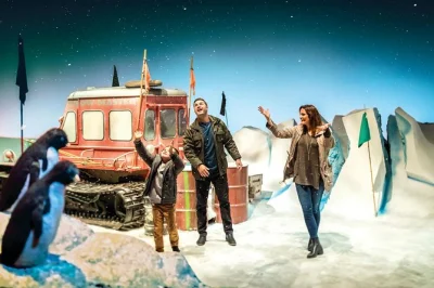 Discover christchurch’s city sights, earthquake history, and the international antarctic centre with a local guide. includes lunch, pickup, and live commentary.