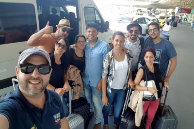 Voyagez de búzios à rio de janeiro en véhicule privé climatisé avec chauffeur local. prise en charge à l'hôtel, wifi, eau en bouteille et arrêts flexibles inclus.