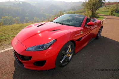 Dirija uma ferrari portofino pelas ruas icônicas de maranello com um guia local. inclui combustível, impostos e opções de vídeo como lembrança. retirada no museu ferrari.