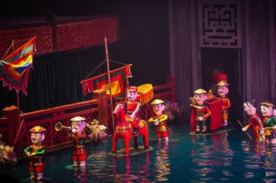 Erlebe das thang long wasserpuppentheater in hanoi mit reservierten tickets und schnellem einlass. genieße eine traditionelle vietnamesische show mit flexiblen zeiten und einfacher buchung.