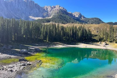 Explore as dolomitas em um passeio privativo de um dia saindo de verona com guia local. inclui transporte, paradas panorâmicas e almoço típico nas montanhas.