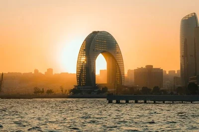 Experience baku’s vibrant mix of old & new on a guided day tour. explore icherisheher, heydar aliyev center, little venice & bibi-heybat mosque. includes water & wifi.