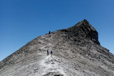 Scalata al pico del fraile nel nevado de toluca. tour privato con guide locali, trasporto, colazione e snack inclusi. vivi l’esperienza dei vulcani messicani.