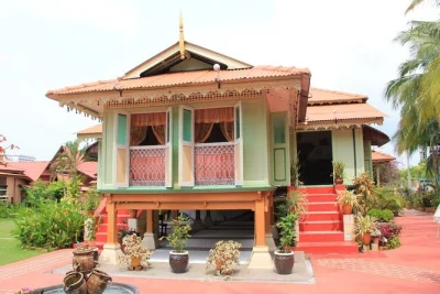 Descubre los sitios unesco de melaka, desde jonker street hasta a famosa, con guía local. incluye recogida en hotel, entradas y transporte con aire acondicionado desde kuala lumpur.