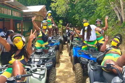 Descubre las colinas de montego bay con un tour en atv, paseo en balsa de bambú por el río great y masaje de pies con piedra caliza. incluye recogida en hotel, guía privado y paradas flexibles.