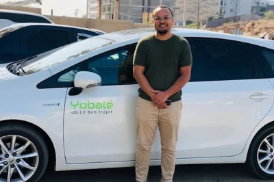 Private transfer between dakar & blaise diagne airport with a local driver, air-conditioned car, wifi, and pickup at your door. includes water & child seats.