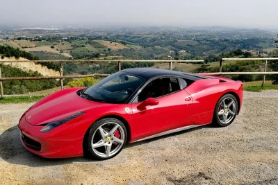 Viva a emoção de pilotar uma ferrari 458 italia pelas ruas reais de maranello, com um instrutor local ao seu lado. duração flexível, orientação especializada e todas as taxas inclusas.