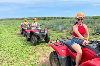 Scopri puerto vallarta in atv con una guida locale, attraversa la giungla e la spiaggia, gusta la tequila e un pranzo ranch. trasferimento e pasto regionale inclusi.