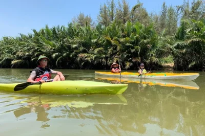 Erkunde hoi ans cam thanh cocopalm-wald per kajak, besuche das handwerksdorf duy vinh, triff einheimische und genieße einen entspannten morgen mit hoteltransfer.