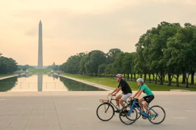 Erkunde washington dc mit dem fahrrad, deinem privaten guide, hotelabholung und kompletter ausrüstung. entdecke national mall, denkmäler und museen ganz entspannt in deinem tempo.