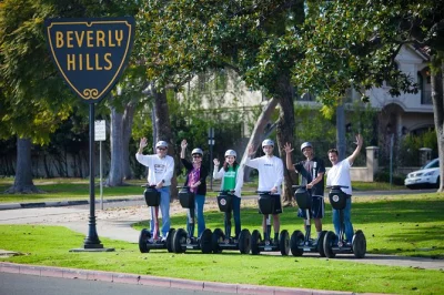 Explore beverly hills de segway, conheça mansões de celebridades, boutiques da rodeo drive e hotéis icônicos com guia local—inclui lanches e orientação.