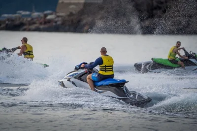 Explore dubrovnik by jet ski, discover elaphite islands, swim at hidden beaches, and enjoy full safety gear. includes instructions, waterproof bags, and fuel.