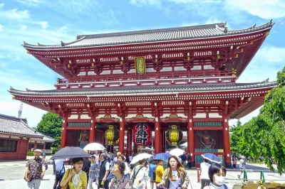 Descubra o templo senso-ji, o santuário meiji, harajuku e o famoso cruzamento de shibuya em tóquio com guia particular. inclui metrô, roteiro flexível e paradas para comidas locais.