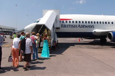 Private transfer from or tambo airport to any johannesburg, sandton or pretoria address. includes meet-and-greet, bottled water, and 24/7 pickup with local driver.