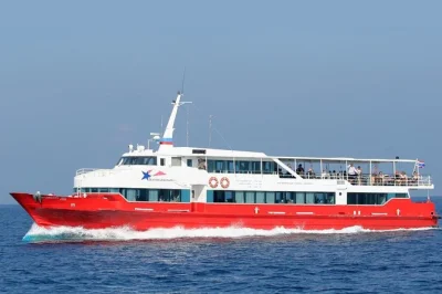 Travel from koh phangan to koh samui by seatran discovery ferry, enjoy air-conditioned comfort, and book a hotel drop-off for a smooth arrival on the island.