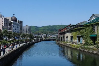 Scopri il canale di otaru, la via sakaimachi e il museo del whisky nikka a yoichi con una gita privata da sapporo. include pedaggi autostradali e soste flessibili.