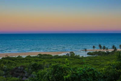 Découvrez le centre colonial de porto seguro, le quadrado de trancoso, arraial d’ajuda et la plage d’espelho lors d’un circuit de 4 jours avec transport, frais et guide inclus.