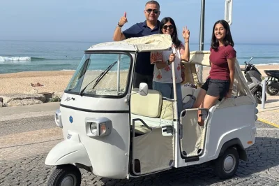 Scopri i palazzi, le foreste e la costa di sintra con un tuktuk privato e una guida locale. soste panoramiche, storie storiche e pickup flessibile. prenota la tua gita ora.