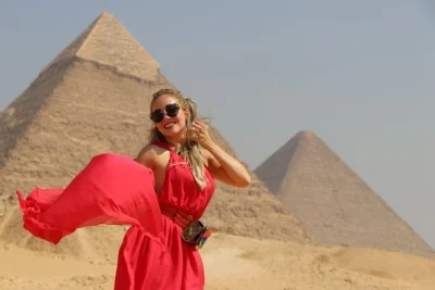 Scopri le piramidi di giza, la sfinge, la piramide a gradoni di saqqara e l’antica memphis con un tour privato. include pick-up in hotel e pranzo egiziano autentico.