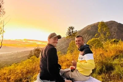 Erlebe den sonnenaufgang am mount batur bei einer privaten 4x4 jeep-tour. kein wandern nötig. inklusive hoteltransfer, englischsprachigem fahrer und mineralwasser.