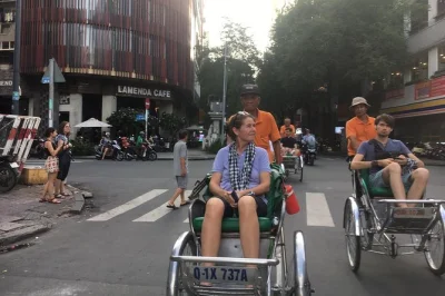 Explore o vietnã em 12 dias: cruzeiro pela baía de halong, passeio por hoi an, degustação da comida de rua de saigon, visita às aldeias de sapa e ao delta do mekong. tour all-inclusive.