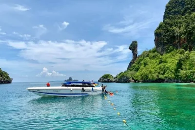 Inselhopping-tour von krabi zur tup insel, chicken island und phra nang beach. inklusive schnorcheln, mittagessen, transfers und englischsprachigem guide.