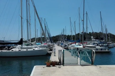 À l'aéroport tocumen, profitez d'un transfert privé vers linton bay marina avec suivi de vol, arrêt courses flexible, et pas de frais en cas de retard. réservez vite votre trajet.
