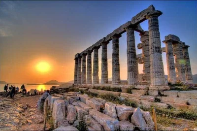 Excursion privée au cap sounion avec arrêt au lac vouliagmeni, route côtière, temple de poséidon, vues au coucher du soleil. véhicules modernes, chauffeur local, wifi inclus.