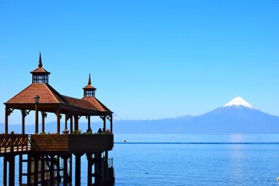 Entdecken sie frutillar bei einer kleingruppentour ab puerto varas. erleben sie den llanquihue-see, deutsches erbe und den vulkan osorno. abholung vom hotel inklusive.