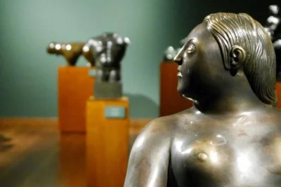 Découvrez la candelaria à bogota, visitez le musée botero et admirez les chutes de tequendama lors d’une visite privée d’une demi-journée avec prise en charge à l’hôtel. réservez votre e