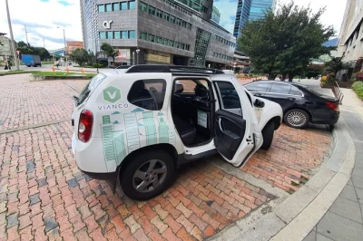 Step off your flight at el dorado and get greeted by a private driver in bogotá, with wifi, bottled water, and air-conditioned comfort. easy booking and reliable pickup.