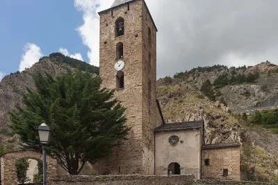 Wander canillo’s old streets, skate at palau de gel, and visit a romanesque church on this private tour with a local guide—includes flexible start and small group.