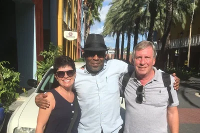 Llega a curazao y relájate con un traslado privado ida y vuelta a willemstad, con recogida en el aeropuerto, agua embotellada, wifi y comunicación directa con tu conductor.