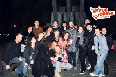 Descubra a vida noturna de copenhague com bar crawl de cervejas artesanais, bares com jogos arcade e entrada em balada — inclui quatro shots e guarda-volumes. curta até 4h com locais.
