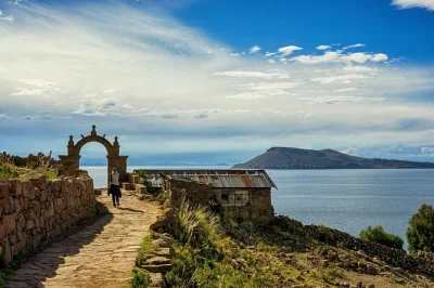 Wake up on amantani island, meet uros families, and share meals with locals on this lake titicaca tour from puno. includes hotel pickup, guide, and all meals.