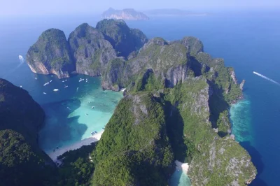 Krabi, phi phi e 4 isole: nuota in spiagge tranquille, fai snorkeling nei punti migliori e goditi il tramonto a railay con una crociera privata in speedboat. incluso pick-up hotel e pranzo thailandese