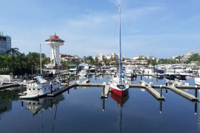Feel the pulse of ixtapa & zihuatanejo on a private city tour—explore neighborhoods, spot wildlife at playa linda, wander local markets, and enjoy flexible pickup.