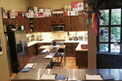 Vivi una lezione privata di cucina messicana a città del messico con uno chef certificato, ricette pratiche e ingredienti inclusi. menu flessibile e opzioni per ogni dieta.