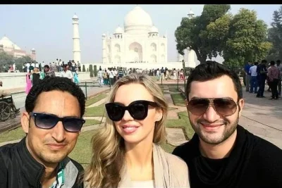Erlebe das taj mahal ohne lange warteschlangen, mit spannenden geschichten vom guide, privatem transfer in agra und inklusive museumstickets.
