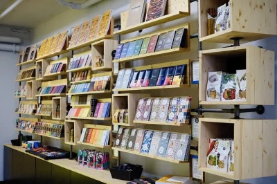 Découvrez bonn à travers une dégustation de chocolat bean-to-bar dans un entrepôt, avec un guide local. goûtez des variétés rares, adaptées aux allergies, pour tous les âges.