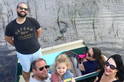 Sinta a emoção de um passeio privado de airboat pelos everglades de miami, veja a vida selvagem de perto e aprenda com guias locais. Água e acessibilidade completa inclusas.